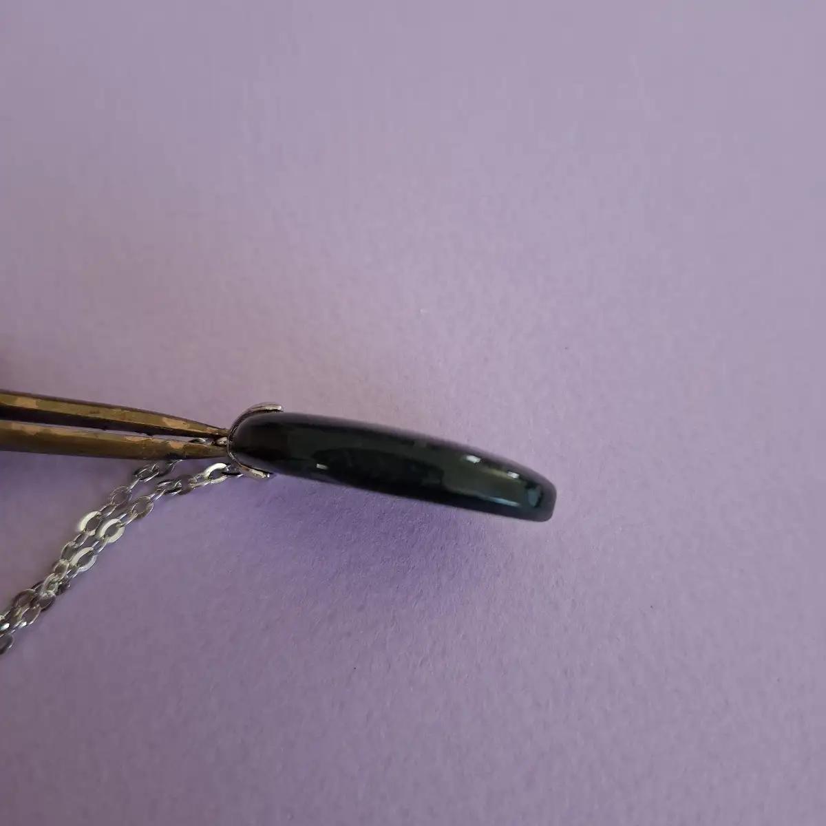 Pendentif en Jaspe Héliotrope naturel