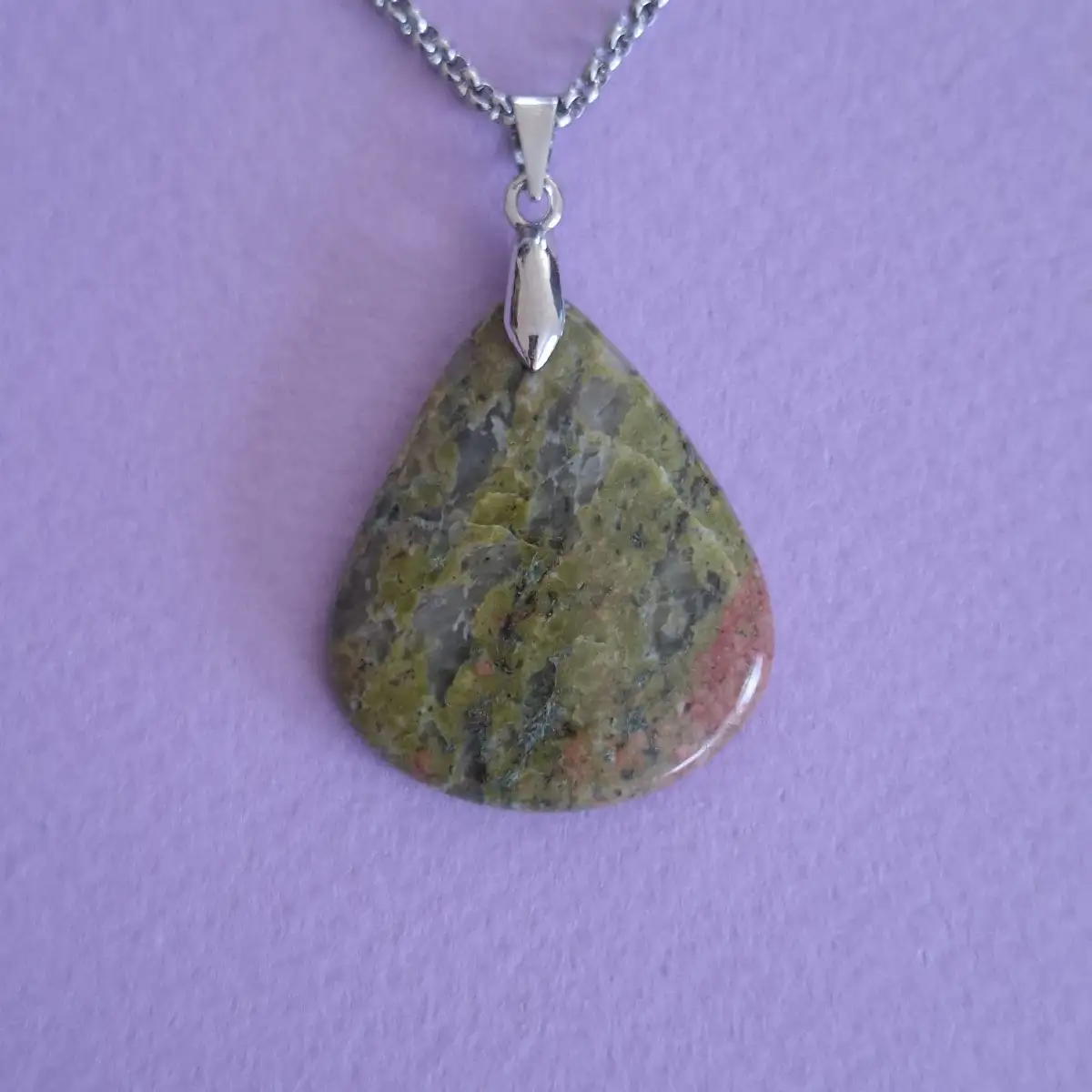 Pendentif en Unakite naturelle