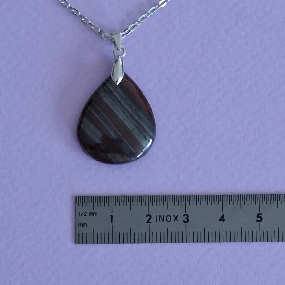 Pendentif en Œil de Fer naturel