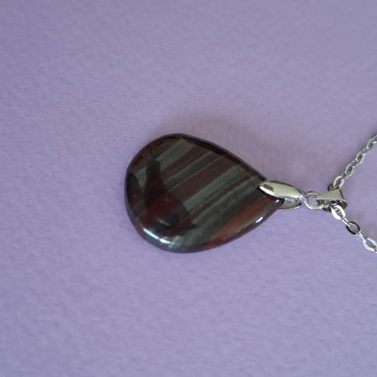 Pendentif en Œil de Fer naturel