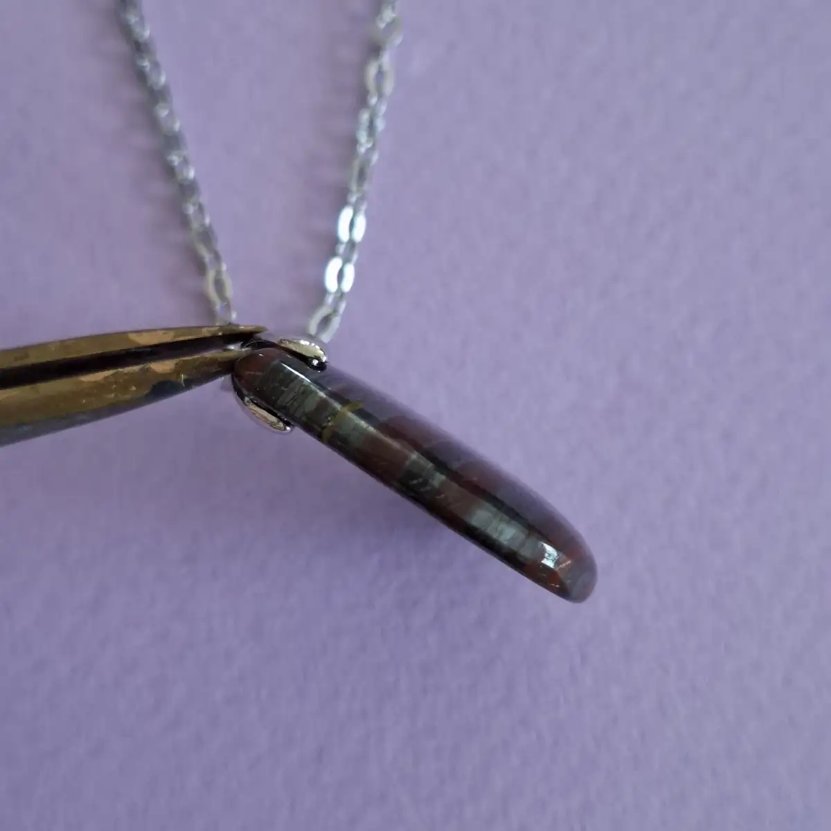 Pendentif en Œil de Fer naturel