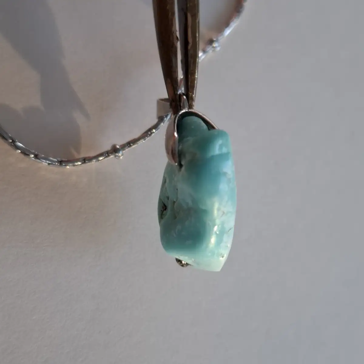 Pendentif en Turquoise naturelle, inclusions Pyrite