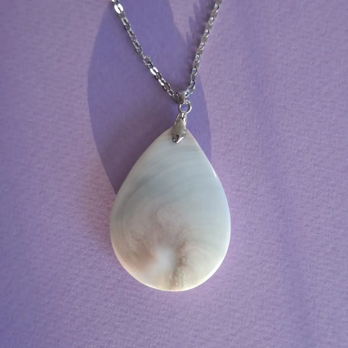 Pendentif en Œil de Sainte-Lucie naturel