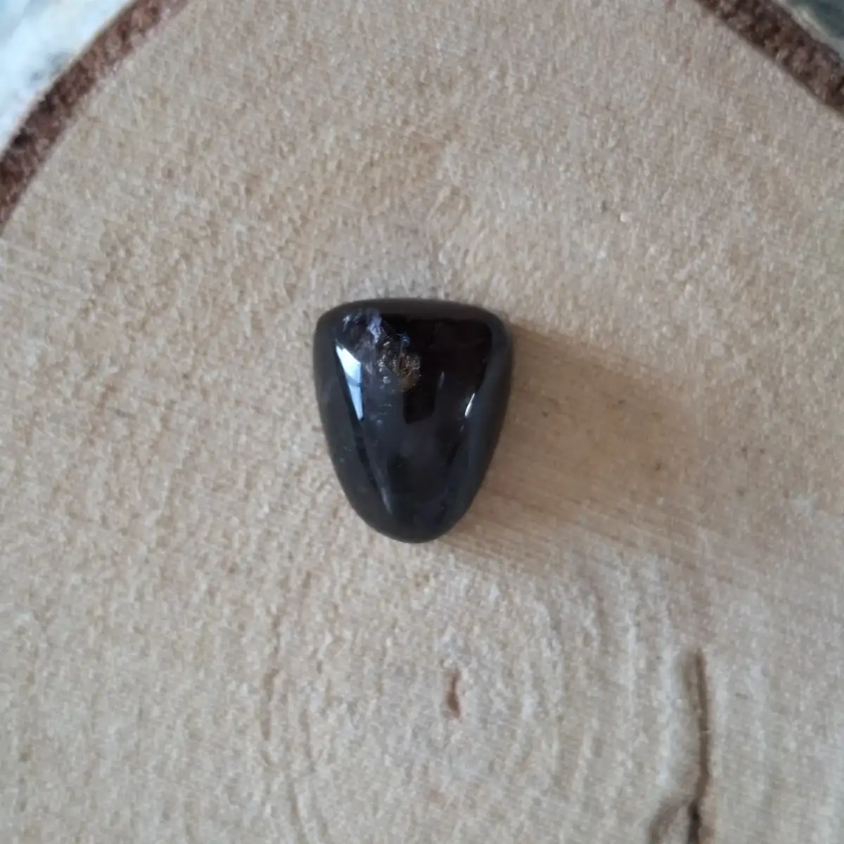 Iolite naturelle – Cabochon 6,7 carats