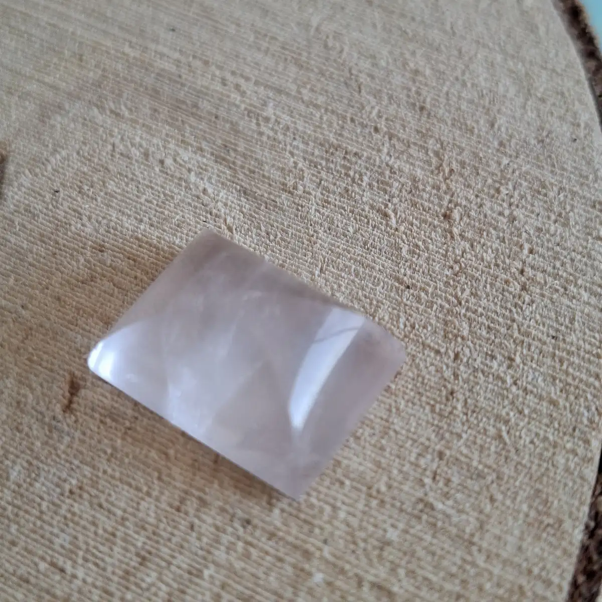 Cabochon Quartz Rose naturel 13ct