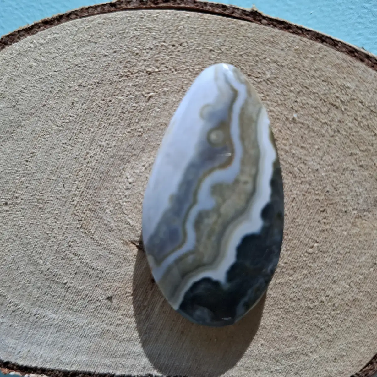 Jaspe orbiculaire naturel – Cabochon artisanal