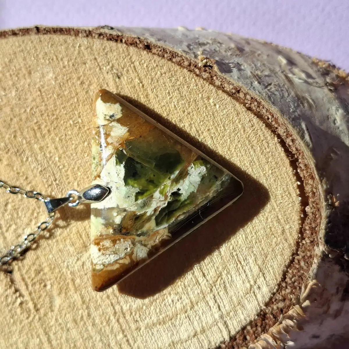 Pendentif en Opale Verte Naturelle