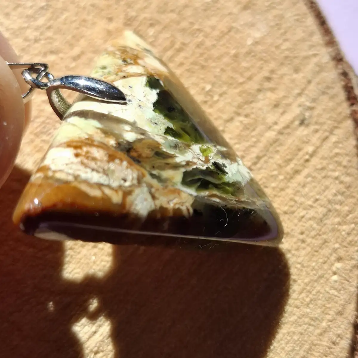 Pendentif en Opale Verte Naturelle