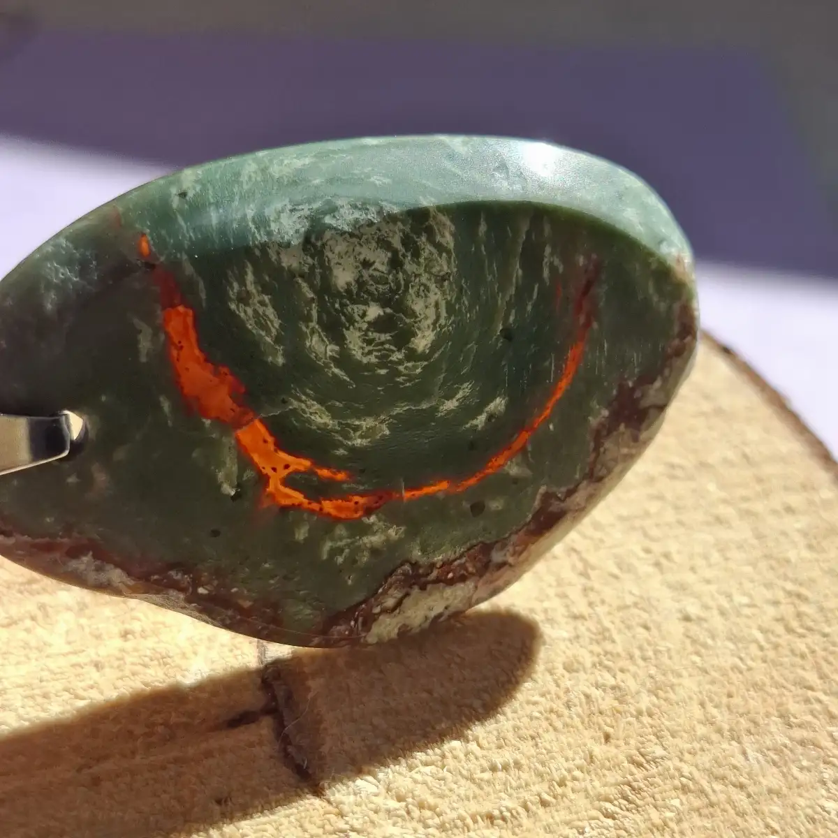 Pendentif en Jaspe Sanguin (Héliotrope)