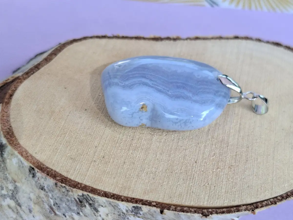 Pendentif en Calcédoine bleue naturelle